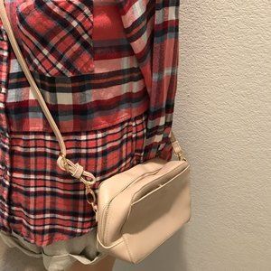 NEW COUTURE BROOCH Japanese Brand shoulder bag in beige color